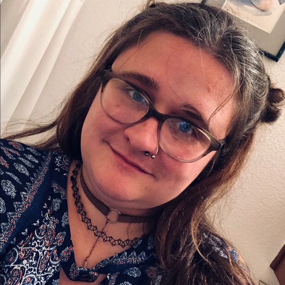 Meet your Posher, Porsha dawn - Picture 2 of 4